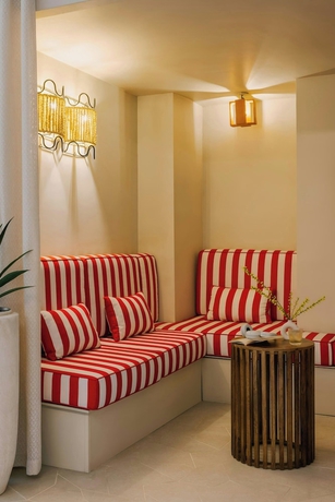 Imagen de los interiores del Hotel Crisol Lumi&egrave;re. Foto 16