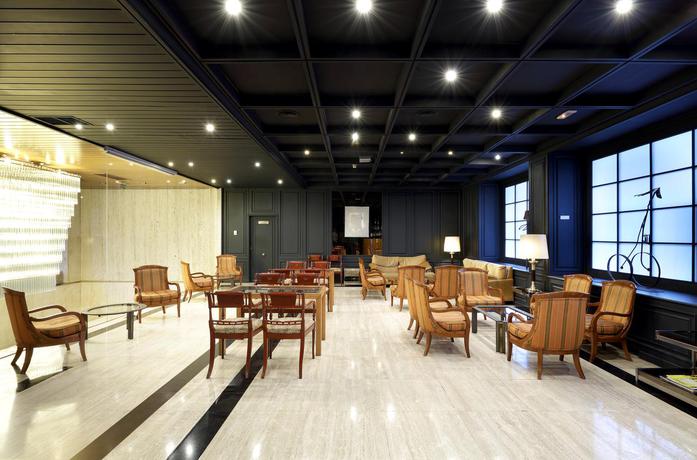 Imagen de los interiores del Hotel Crisol Puerta de Burgos. Foto 13