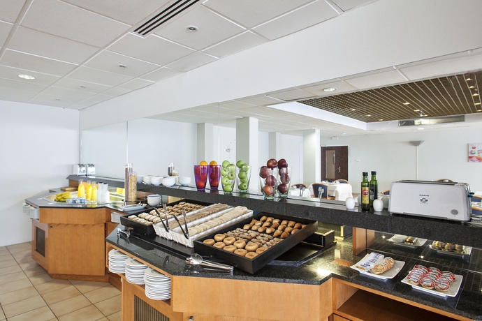 Imagen del bar/restaurante del Hotel Crisol Quality Reus. Foto 4