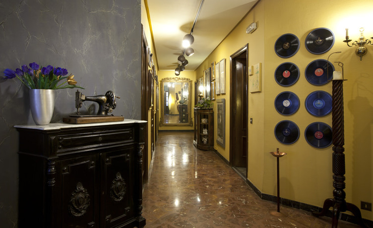 Imagen de los interiores del Hotel Crisol Quindós. Foto 16