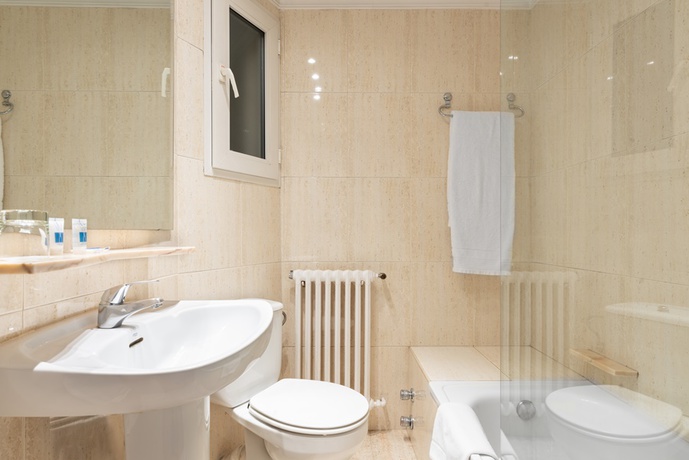 Imagen de la habitación del Hotel Crisol Riosol. Foto 8