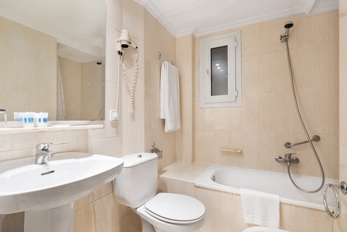 Imagen de la habitación del Hotel Crisol Riosol. Foto 10