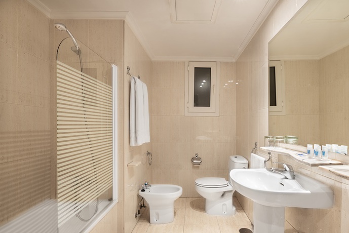 Imagen de la habitación del Hotel Crisol Riosol. Foto 12