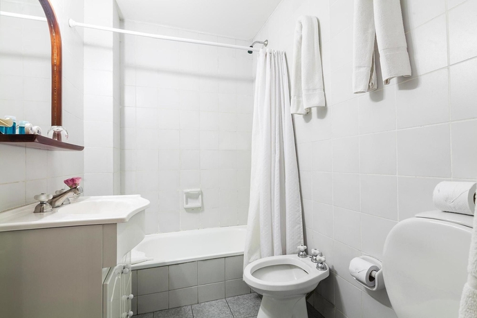 Imagen de la habitación del Hotel Crisol Suites Catalinas. Foto 9