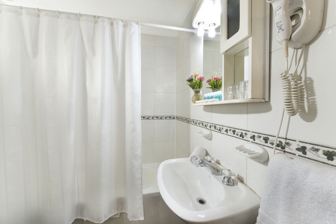 Imagen de la habitación del Hotel Crisol Suites Catalinas. Foto 10