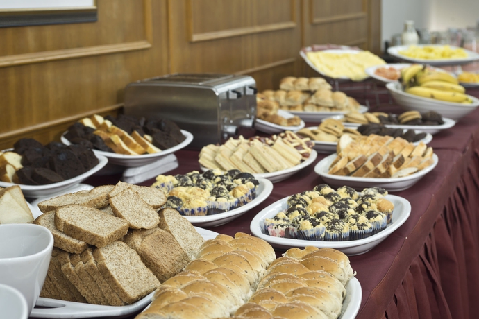 Imagen del bar/restaurante del Hotel Crisol Suites Catalinas. Foto 3