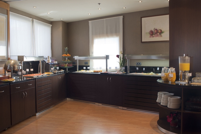 Imagen del bar/restaurante del Hotel Crisol Vía Castellana. Foto 6