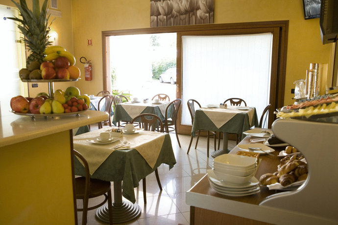 Imagen general del Hotel Criss. Foto 3
