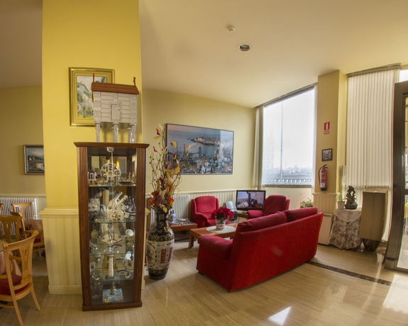 Imagen de los interiores del Hotel Cristal 2. Foto 15