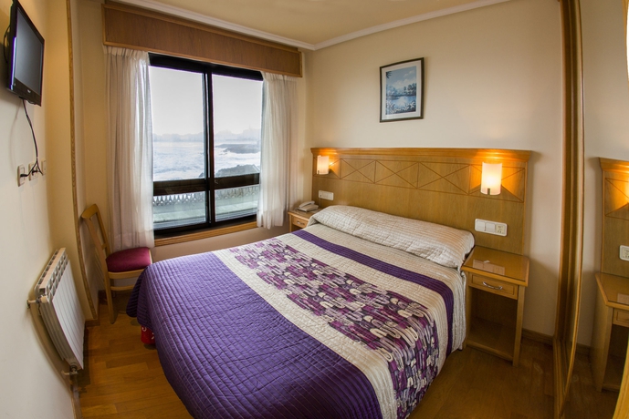 Imagen de la habitación del Hotel Cristal 2. Foto 8