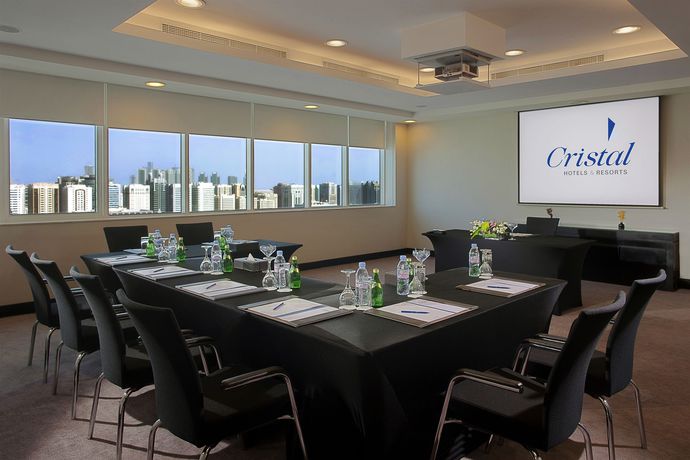 Imagen de los interiores del Hotel Cristal Abu Dhabi. Foto 11