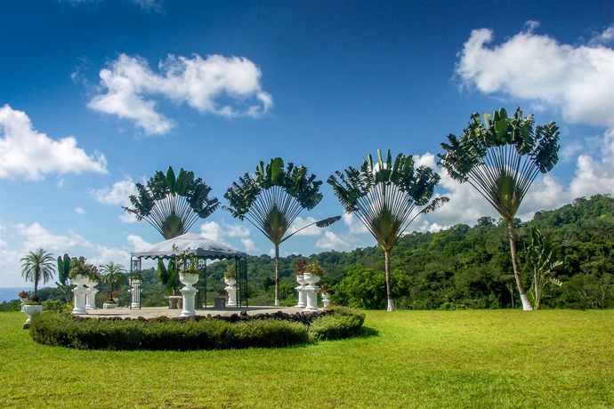 Imagen de los exteriores del Hotel Cristal Ballena Boutique and Spa. Foto 12