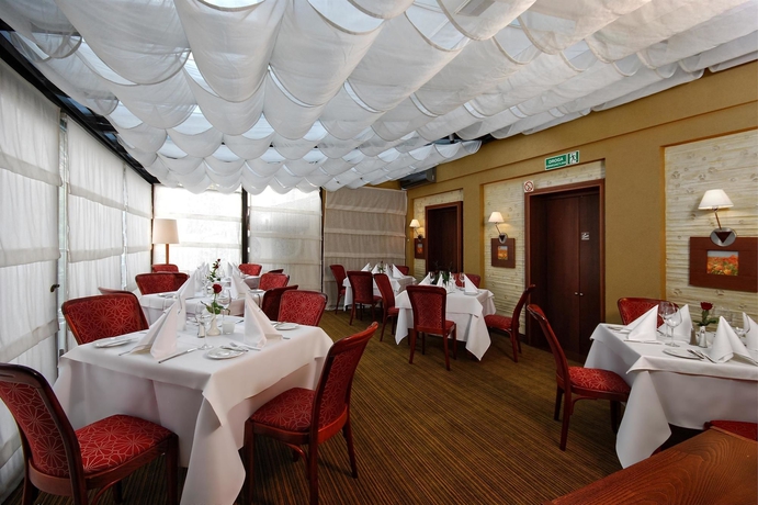 Imagen del bar/restaurante del Hotel Cristal Białystok. Foto 3
