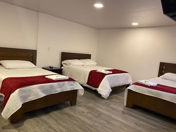 Imagen de la habitación del Hotel Cristal, Bogot&aacute;. Foto 2