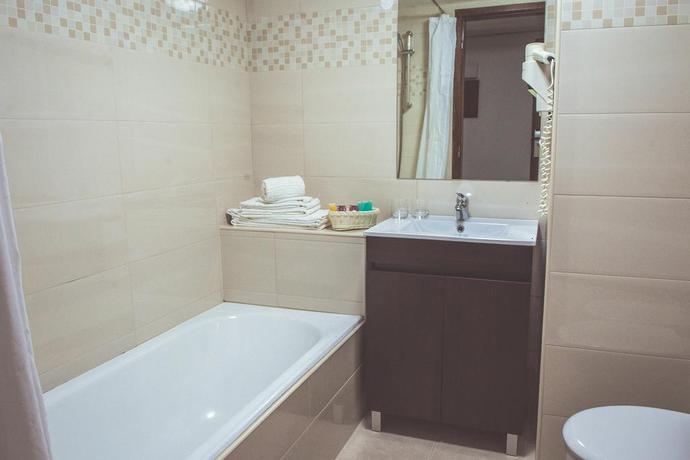 Imagen general del Hotel Cristal Caldas. Foto 8