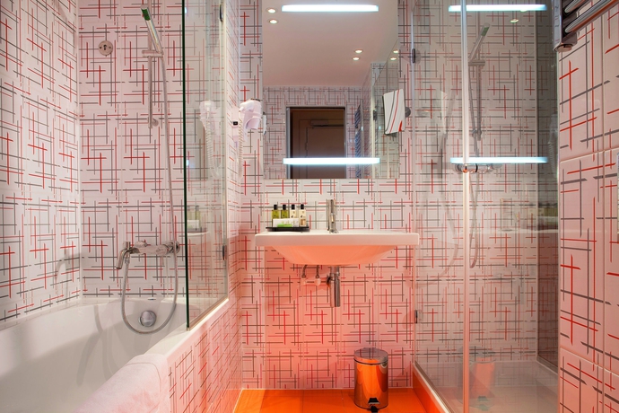 Imagen de la habitación del Hotel Cristal Champs-Elysées. Foto 6