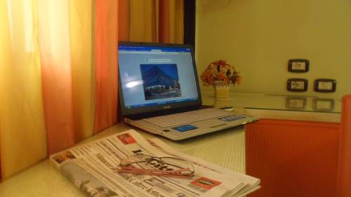 Imagen de la habitación del Hotel Cristal Eboli. Foto 6