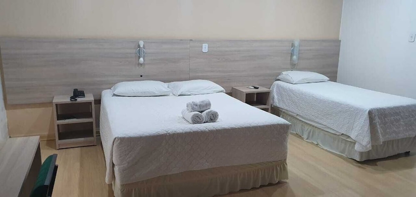 Imagen de la habitación del Hotel Cristal Executive. Foto 16