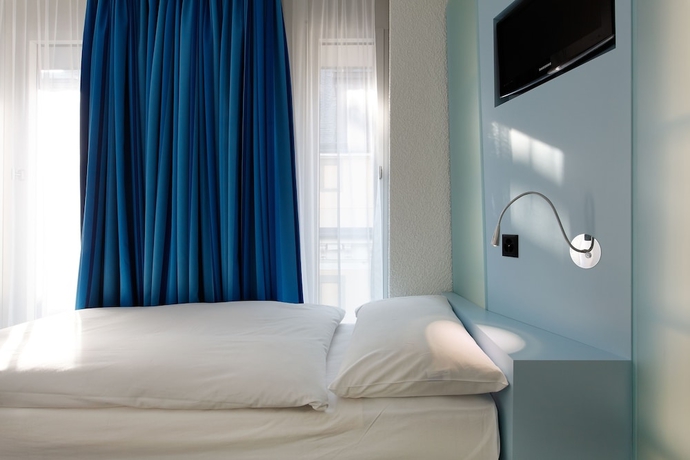 Imagen de la habitación del Hotel Cristal, Ginebra. Foto 7