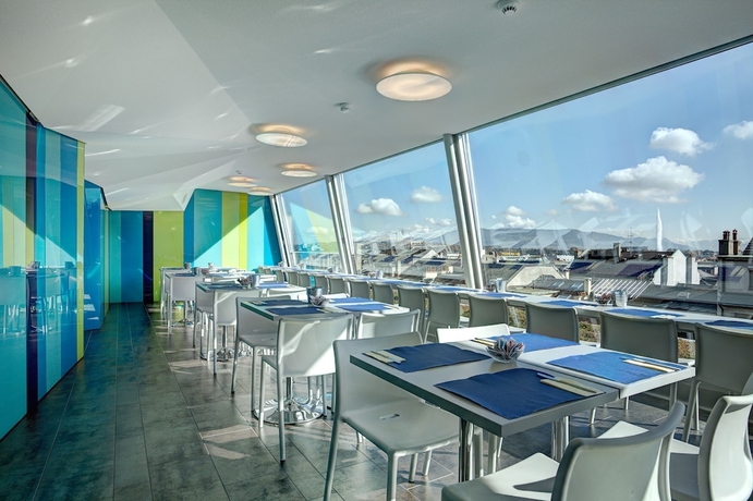 Imagen del bar/restaurante del Hotel Cristal, Ginebra. Foto 3