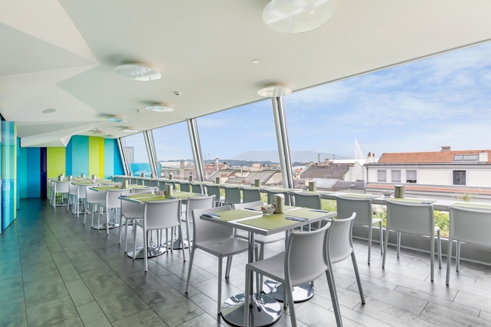 Imagen del bar/restaurante del Hotel Cristal, Ginebra. Foto 4