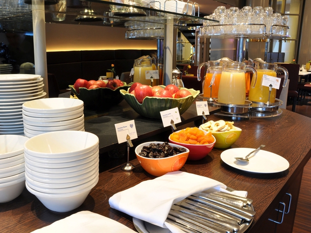 Imagen del bar/restaurante del Hotel Cristal, Munich. Foto 6