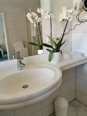 Imagen de la habitación del Hotel Cristal, Nuremberg. Foto 10