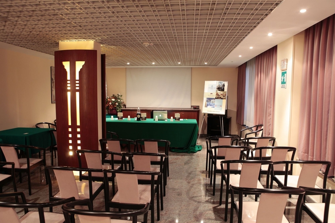 Imagen de los interiores del Hotel Cristal Palace, Andria. Foto 13