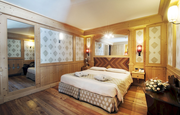 Imagen de la habitación del Hotel Cristal Palace. Foto 12