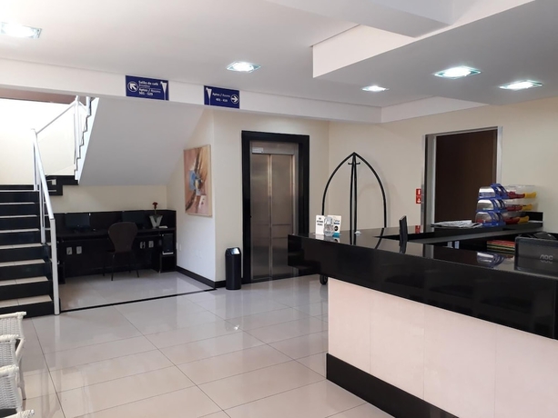Imagen de los interiores del Hotel Cristal Palace Inn. Foto 17