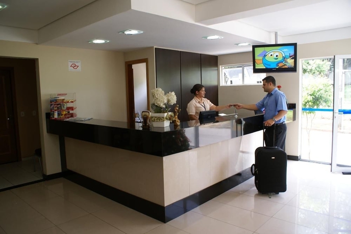 Imagen de los interiores del Hotel Cristal Palace Inn. Foto 19
