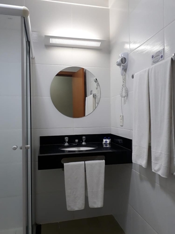 Imagen de la habitación del Hotel Cristal Palace Inn. Foto 14