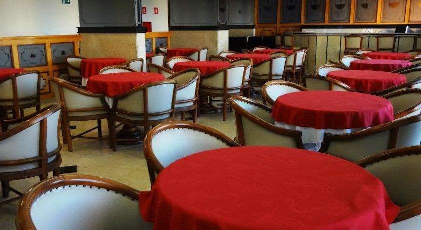 Imagen general del Hotel Cristal Palace, Lins. Foto 4