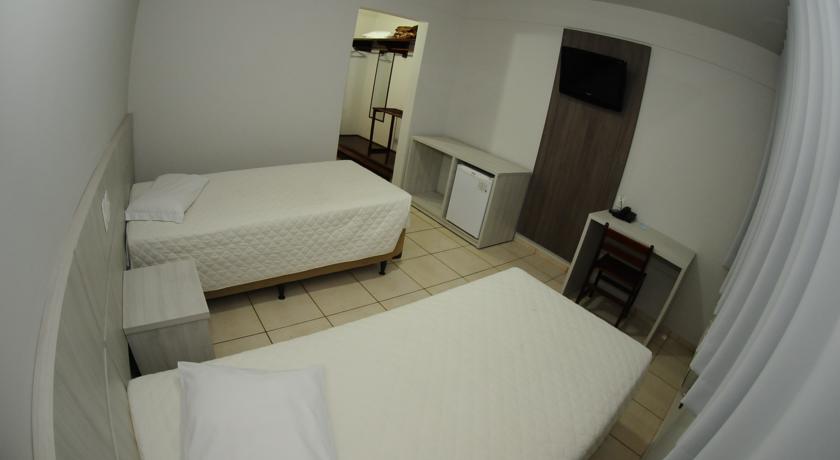 Imagen general del Hotel Cristal Palace, Lins. Foto 12