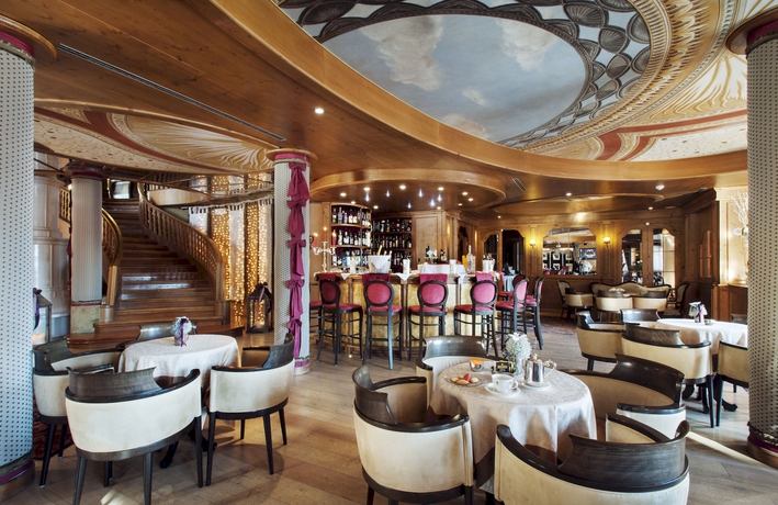 Imagen del bar/restaurante del Hotel Cristal Palace, Madonna di Campiglio. Foto 7