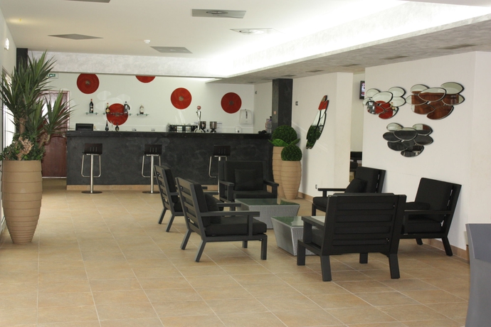 Imagen del bar/restaurante del Hotel Cristal Praia Resort and Spa. Foto 14