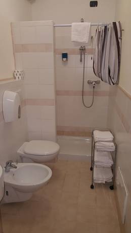 Imagen de la habitación del Hotel Cristal, Sirmione. Foto 18