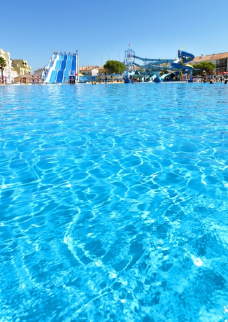 Imagen de la piscina del Hotel Cristal Vieira Praia and Spa. Foto 11