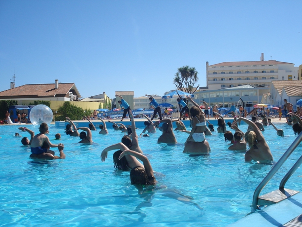 Imagen de la piscina del Hotel Cristal Vieira Praia and Spa. Foto 13