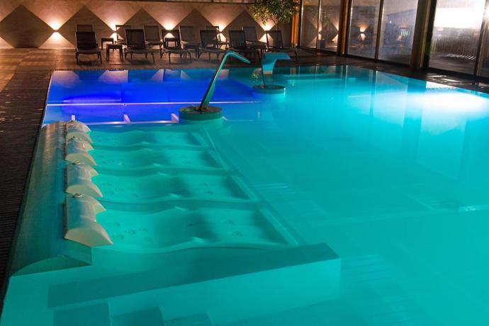 Imagen de la piscina del Hotel Cristal Vieira Praia and Spa. Foto 19