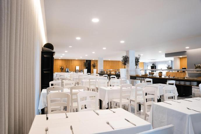 Imagen del bar/restaurante del Hotel Cristal Vieira Praia and Spa. Foto 2