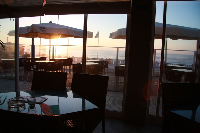 Imagen del bar/restaurante del Hotel Cristal Vieira Praia and Spa. Foto 2