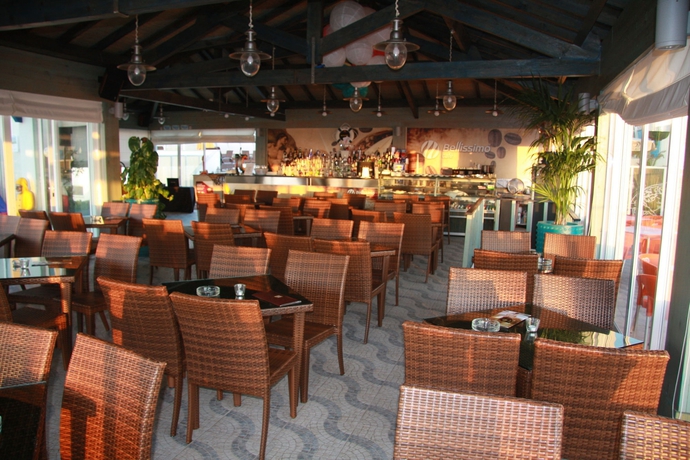 Imagen del bar/restaurante del Hotel Cristal Vieira Praia and Spa. Foto 3