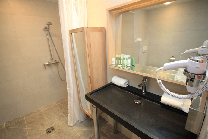 Imagen de la habitación del Hotel Cristal and Spa. Foto 9