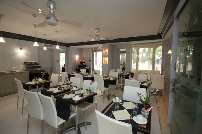 Imagen del bar/restaurante del Hotel Cristal and Spa. Foto 7