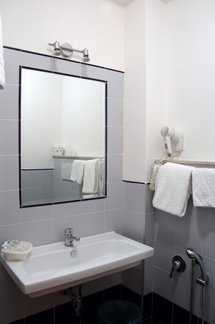 Imagen de la habitación del Hotel Cristalda. Foto 4