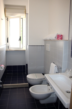 Imagen de la habitación del Hotel Cristalda. Foto 11