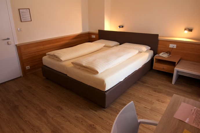 Imagen de la habitación del Hotel Cristallago. Foto 3
