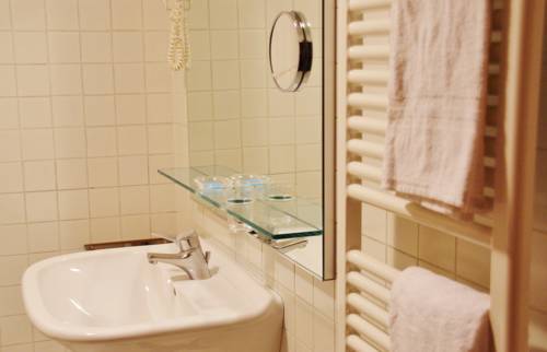 Imagen de la habitación del Hotel Cristallino D'ampezzo. Foto 14