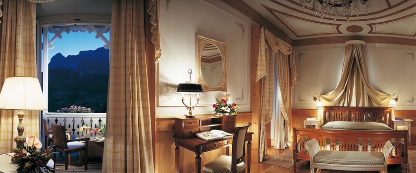 Imagen de los interiores del Hotel Cristallo, A Luxury Collection Resort and Spa. Foto 12